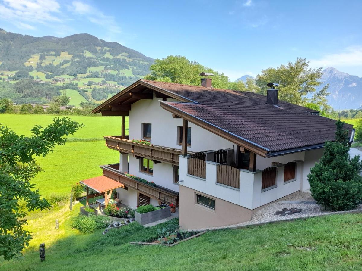 Ferienwohnung Rose Hart im Zillertal Exterior photo